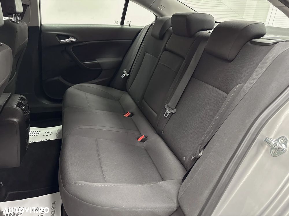 Opel Insignia 2.0 CDTI Design Edition - 8