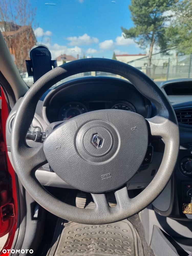Renault Clio 1.2 16V Expression - 8