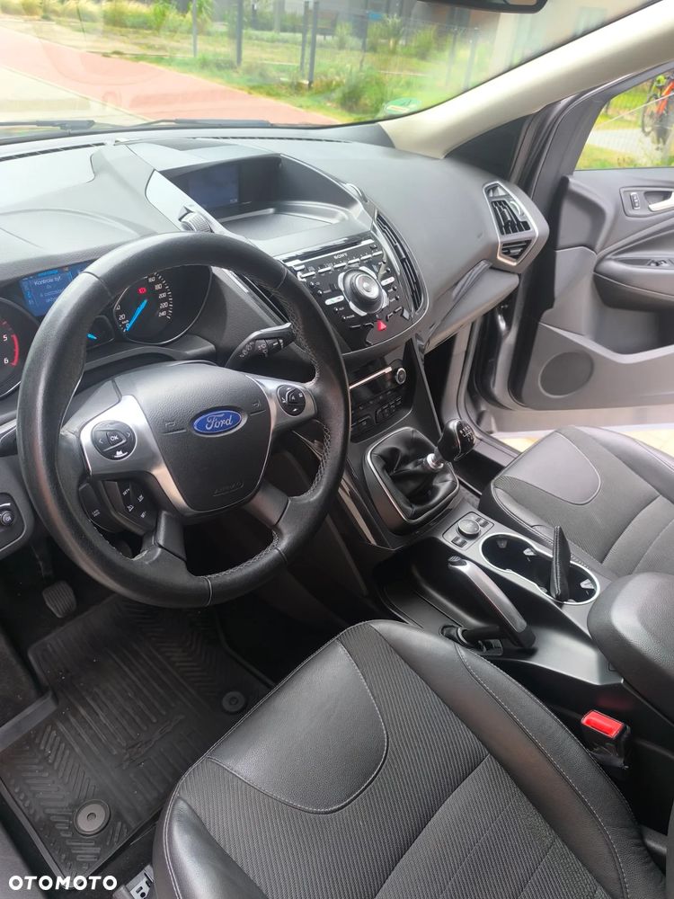 Ford Kuga 2.0 TDCi Individual FWD - 11