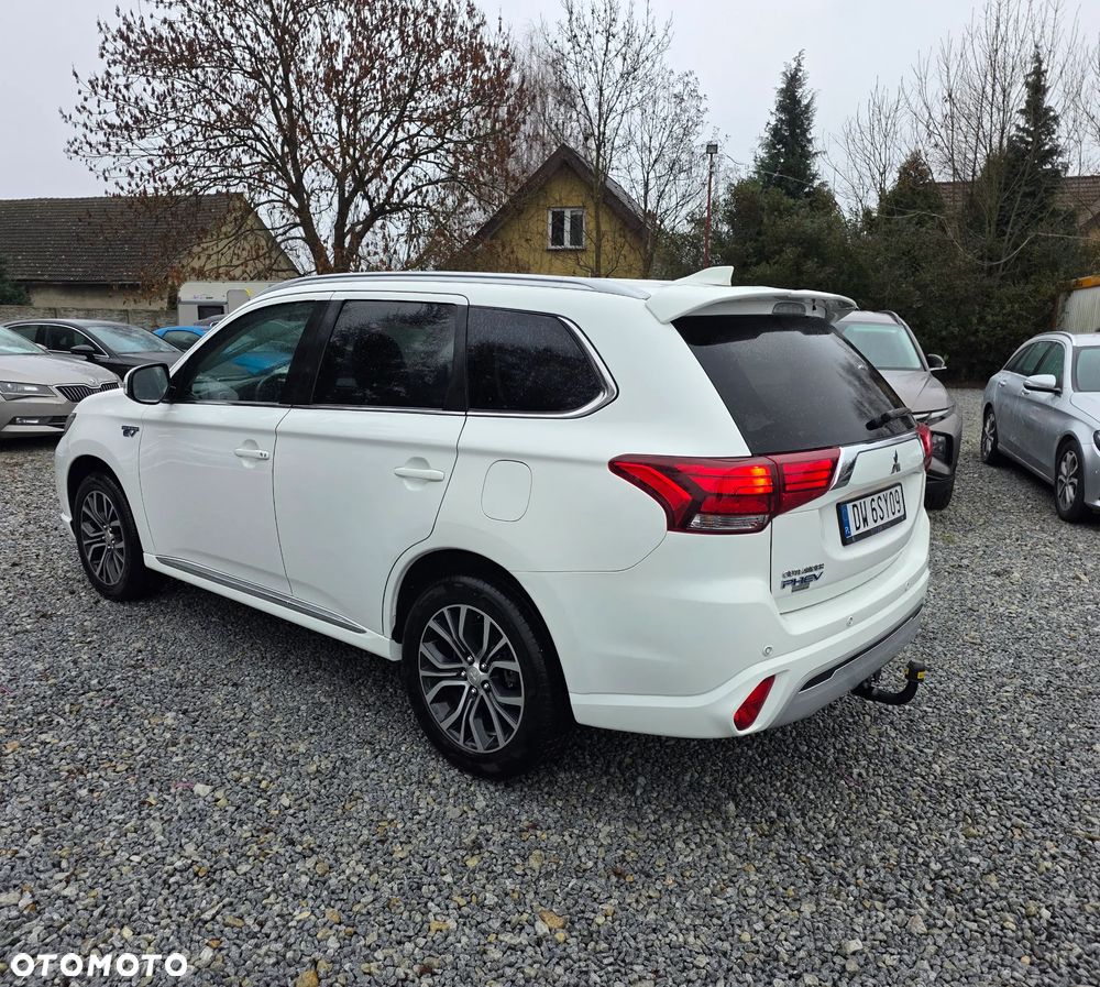 Mitsubishi Outlander 2.4 4WD Spirit+ - 5
