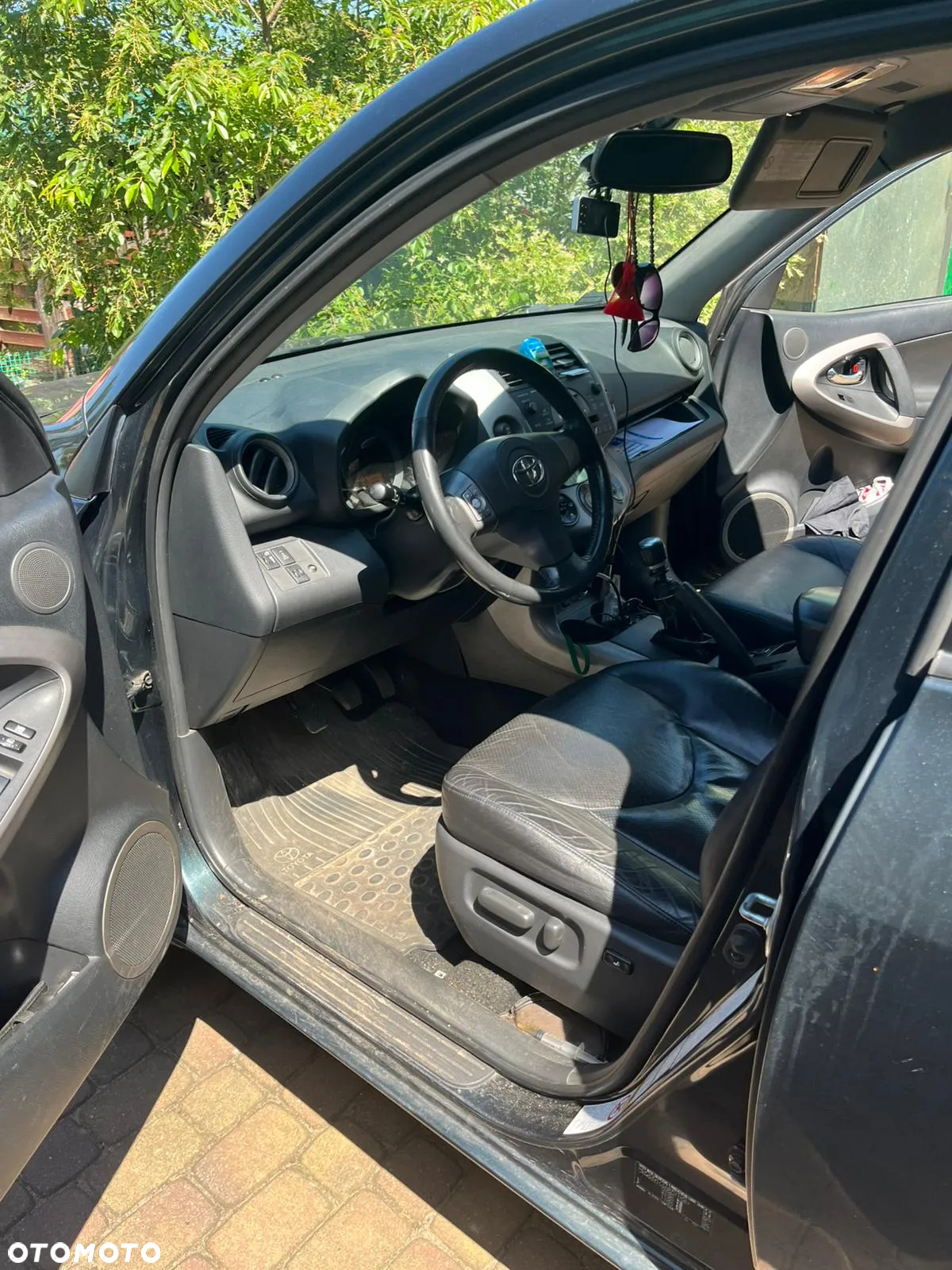 Toyota RAV4 2.2 D-4D X - 3