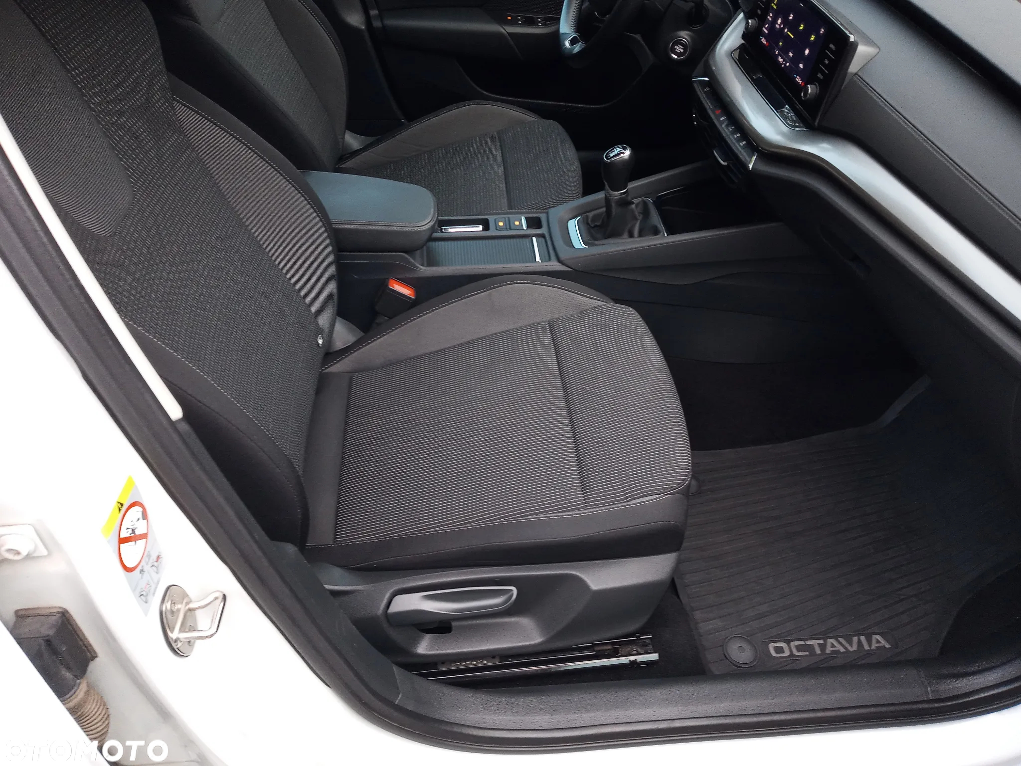 Skoda Octavia 1.5 TSI ACT Ambition - 27