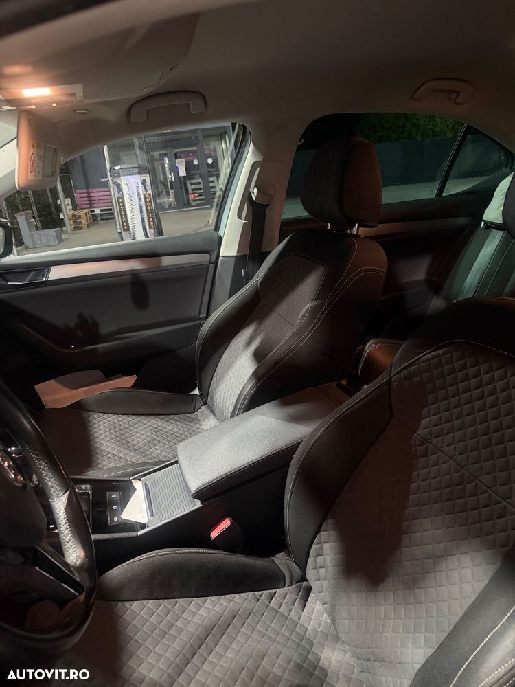 Skoda Superb 2.0 TDI DSG Ambition - 4