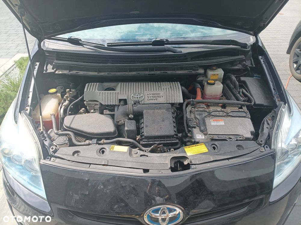 Toyota Prius 1.8 HSD Prestige - 32