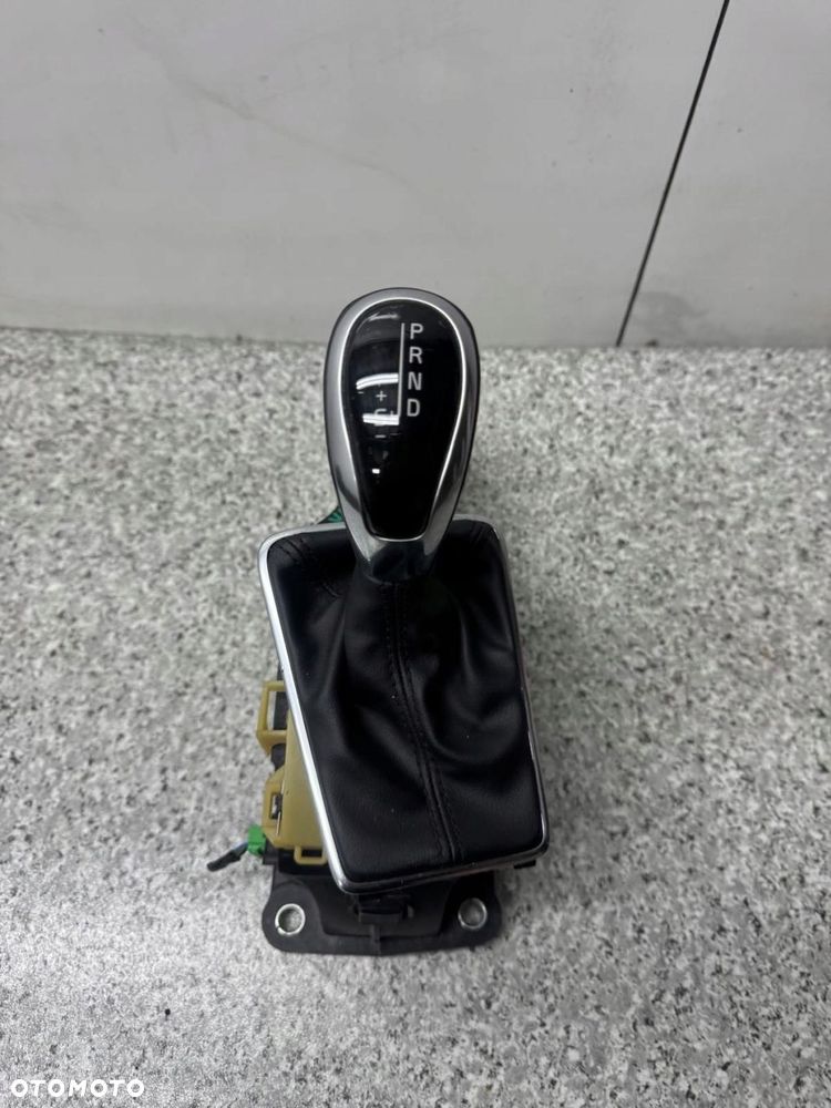 wybierak lewarek gałka zmiany biegów volvo v40 ii 2012-2018r 31367679 - 1
