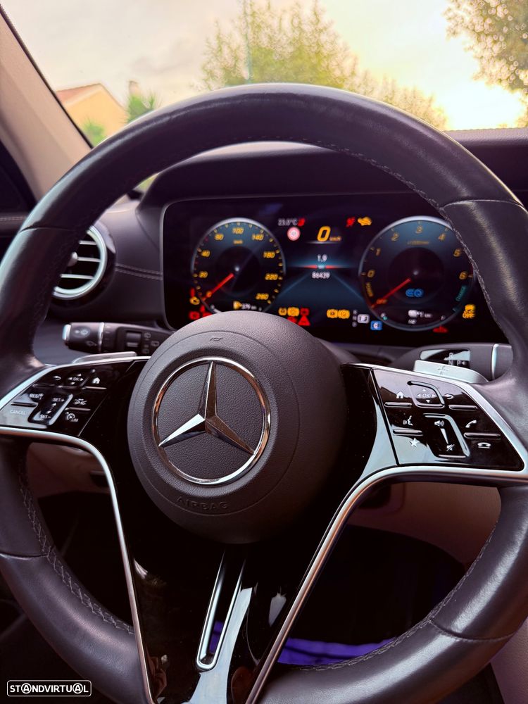 Mercedes-Benz E 300 de 4Matic 9G-TRONIC AMG Line - 37