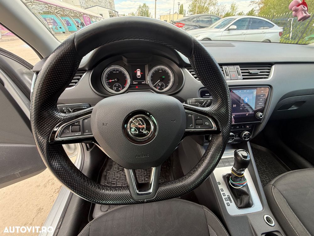 Skoda Octavia 1.6 TDI DSG Premium Edition - 6