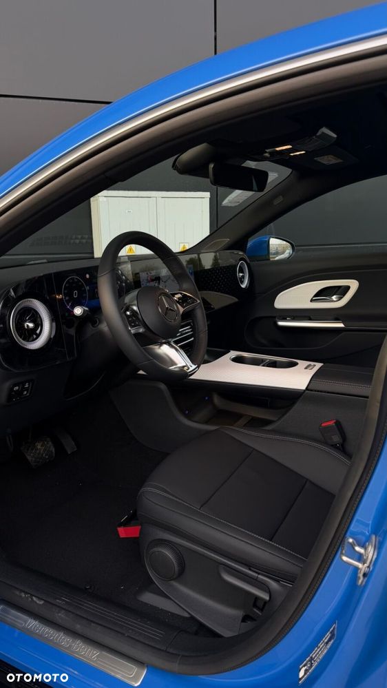Mercedes-Benz CLA - 21