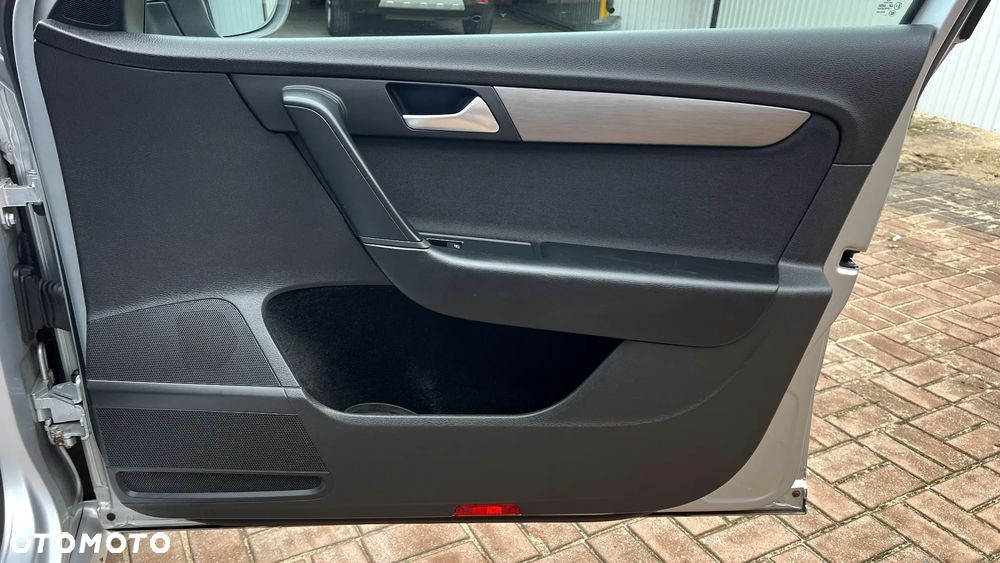 Volkswagen Passat Variant 2.0 TDI BlueMotion Technology Comfortline - 28