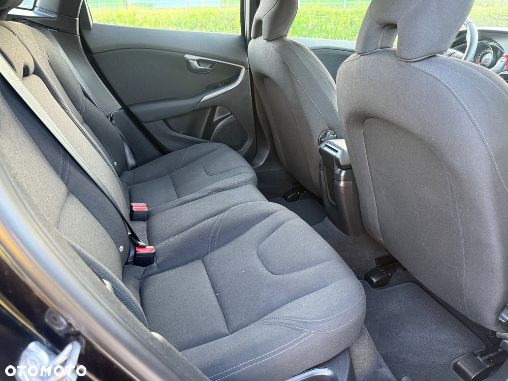 Volvo V40 - 23