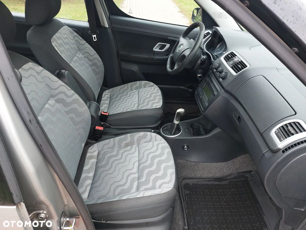 Skoda Roomster - 17