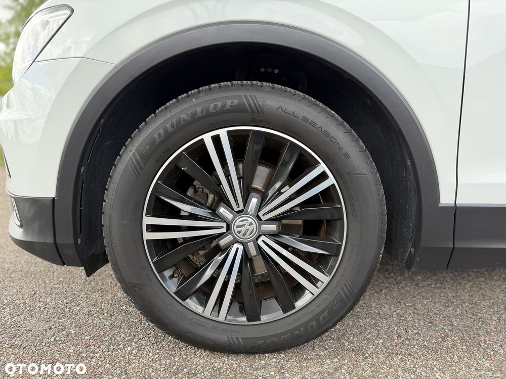 Volkswagen Tiguan - 12