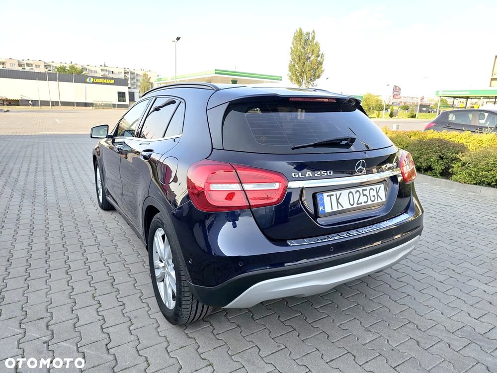 Mercedes-Benz GLA 250 4-Matic - 15