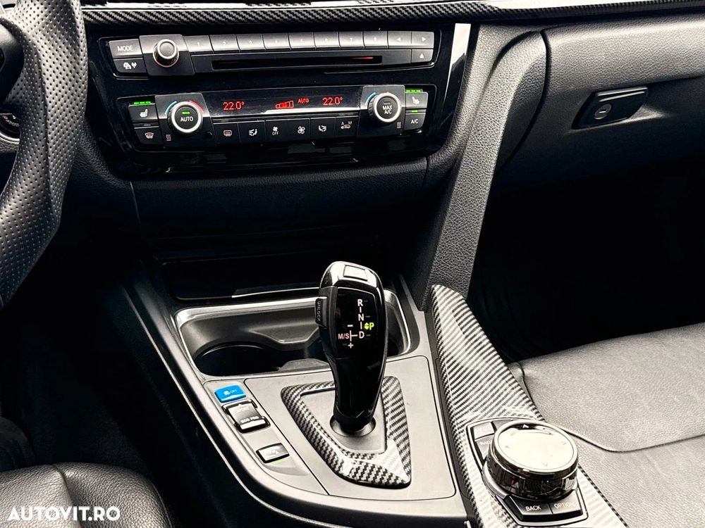 BMW Seria 3 318d Aut. - 17