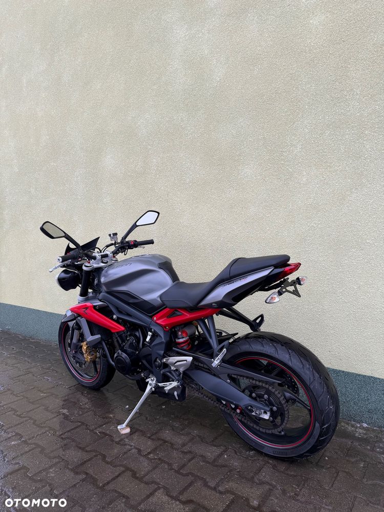 Triumph Street Triple - 19