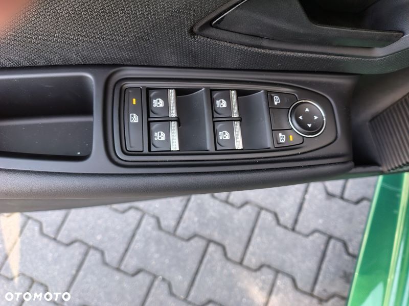 Renault Clio - 11