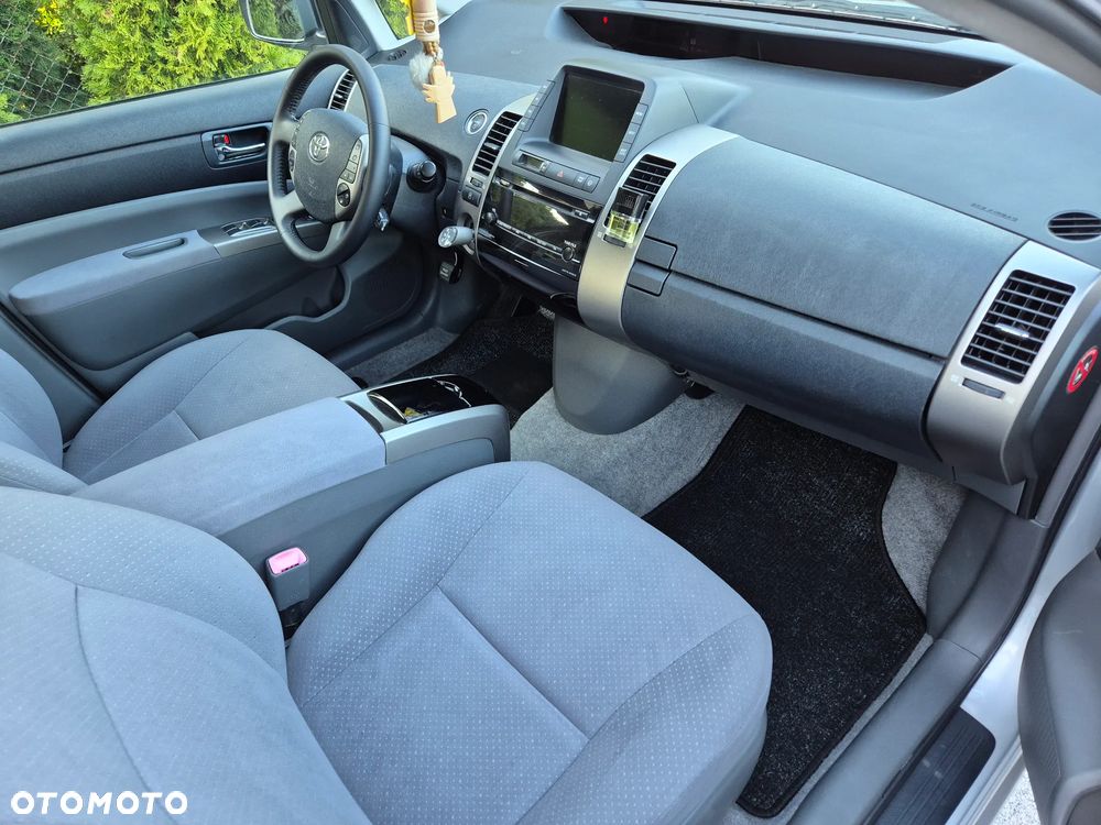 Toyota Prius 1.5 VVT-i Sol (nav) - 19
