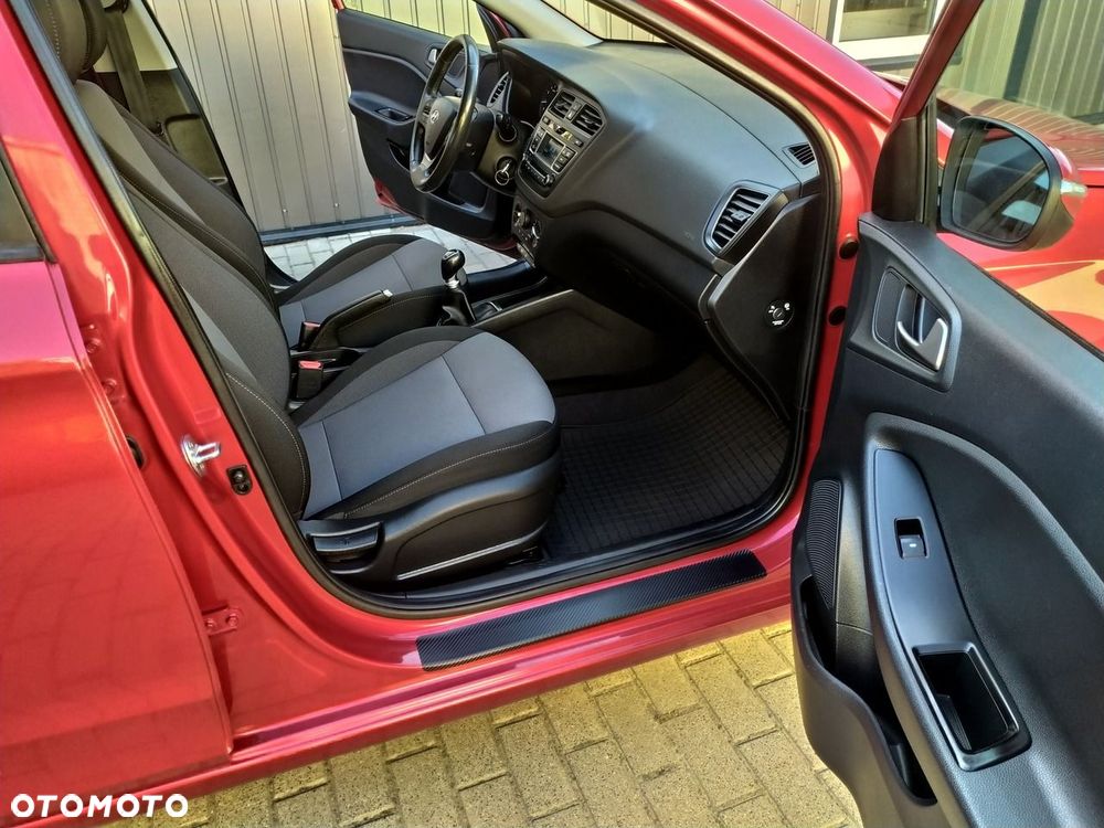 Hyundai i20 - 25
