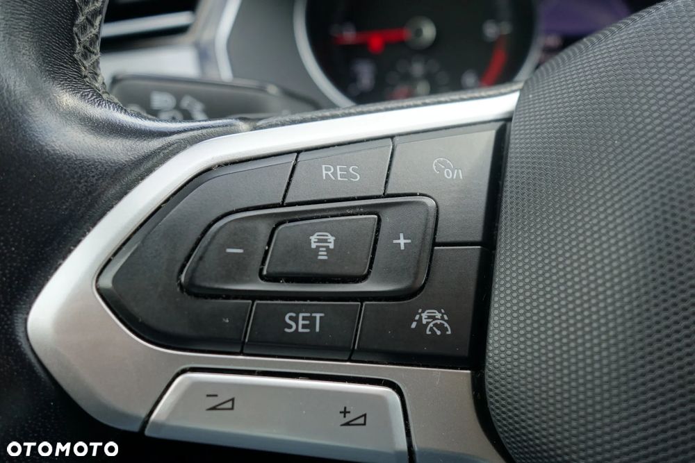 Volkswagen Passat 2.0 TDI EVO Business DSG - 17