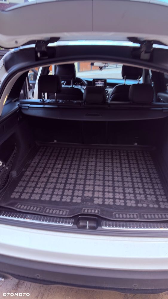 Mercedes-Benz GLC - 9