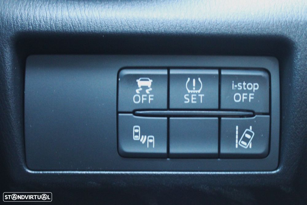 Mazda MX-5 MZR 2.0 RF Sky.Excell. Navi AT - 13