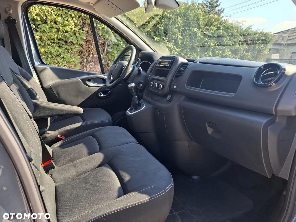 Renault Trafic - 12