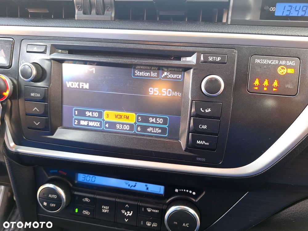 Toyota Auris - 10