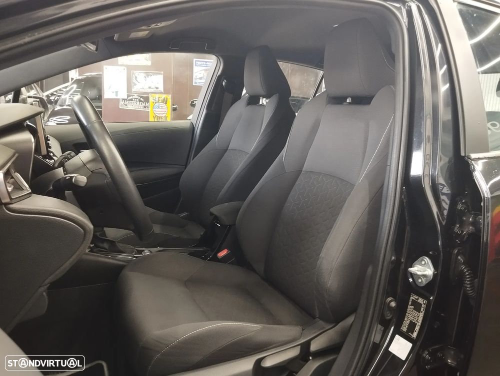 Toyota Corolla 1.8 Hybrid Comfort - 16