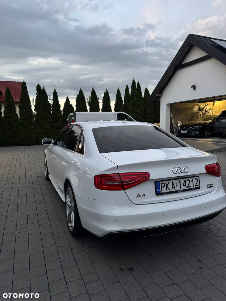 Audi A4 Limousine - 4