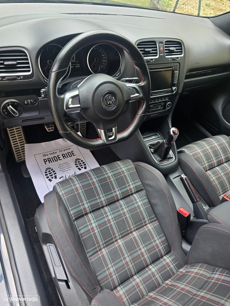 VW Golf 2.0 GTI - 13