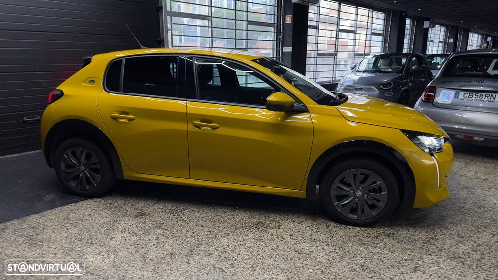 Peugeot e-208 Allure Pack - 8
