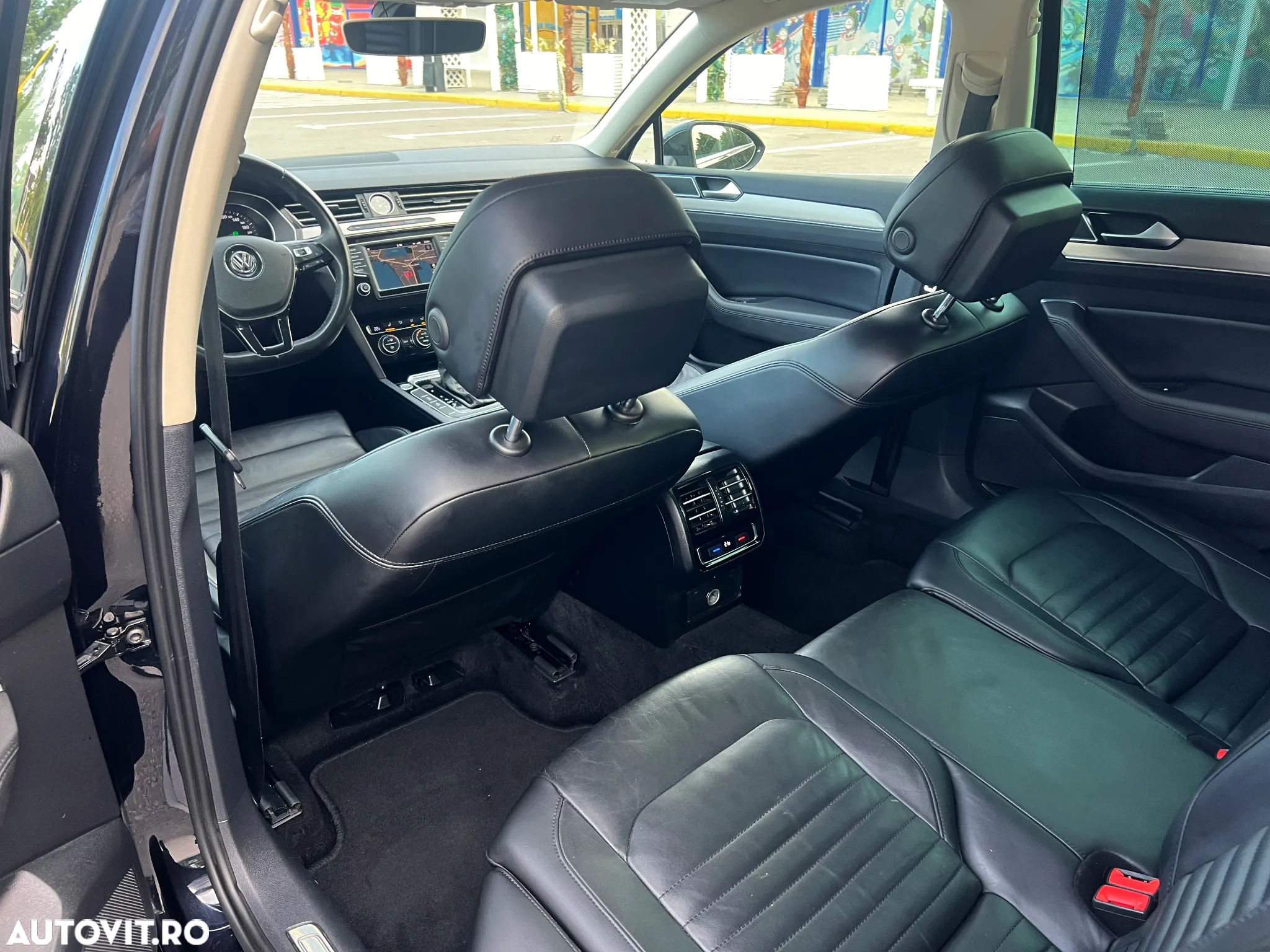 Volkswagen Passat Variant 2.0 TDI DSG 4Motion Highline - 27