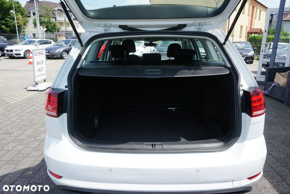 Volkswagen Golf - 16