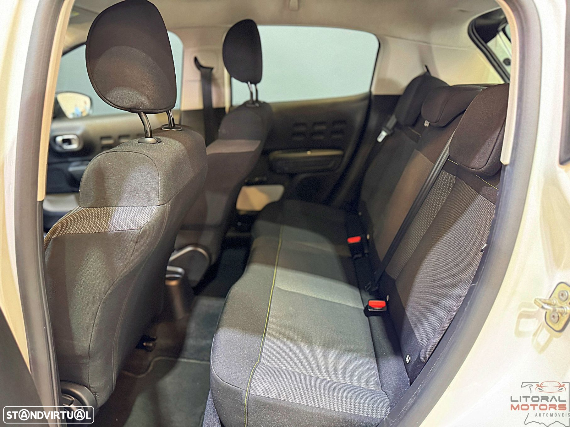 Citroën C3 1.2 PureTech C-Series - 16