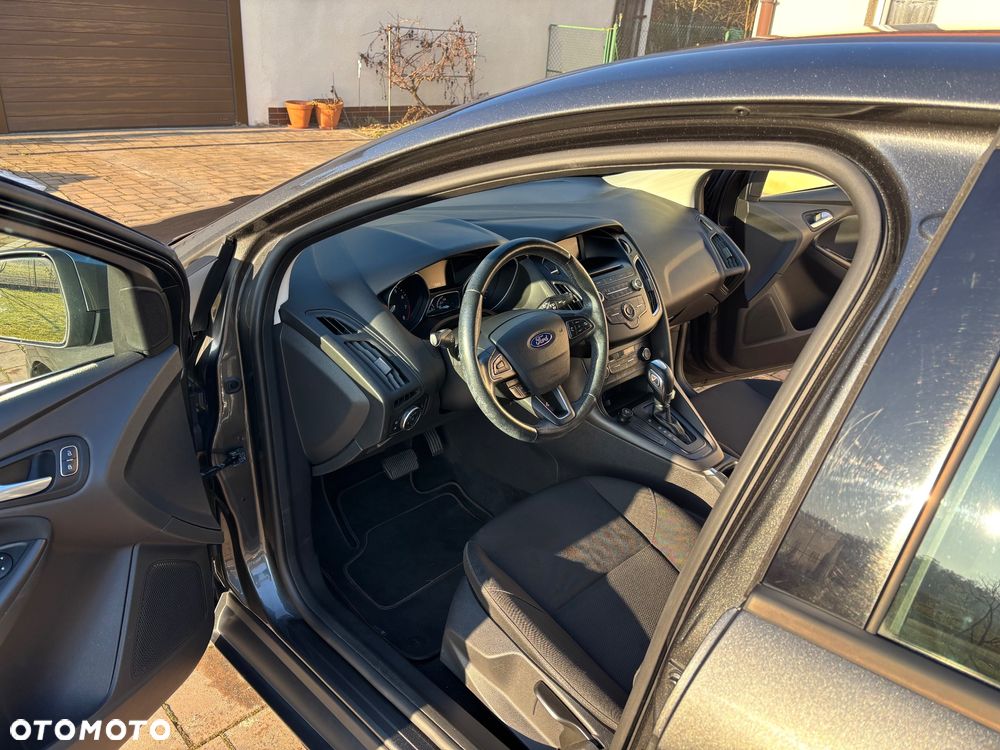 Ford Focus 1.6 Trend PowerShift - 7