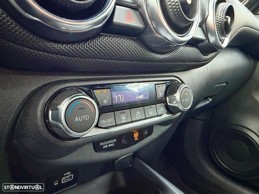 Nissan Juke 1.0 DIG-T N-Connecta - 16