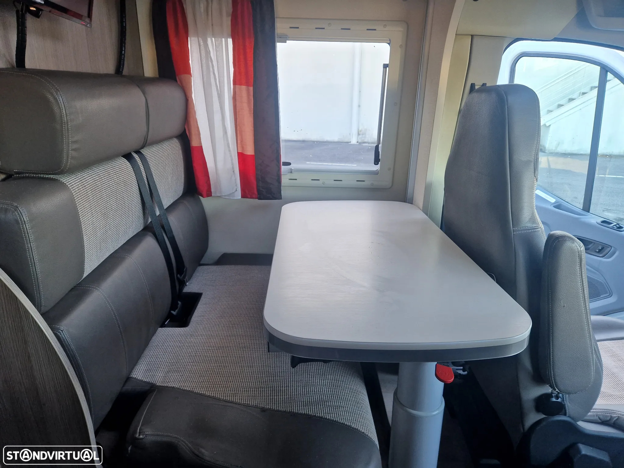 Ford Transit Challanger - 19