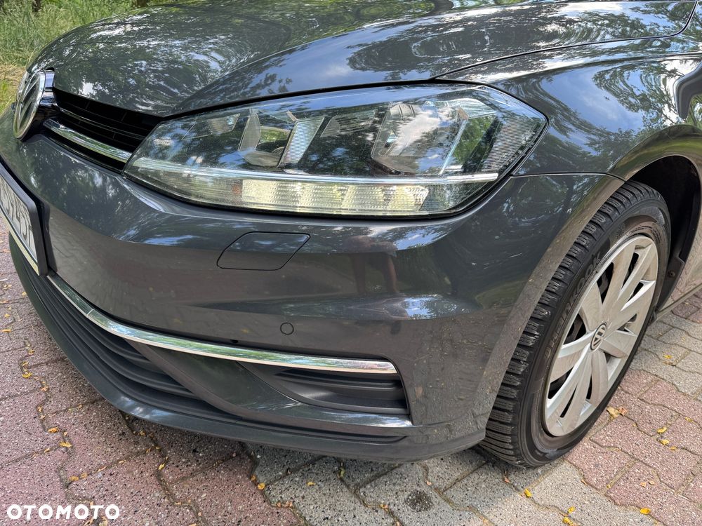 Volkswagen Golf - 10