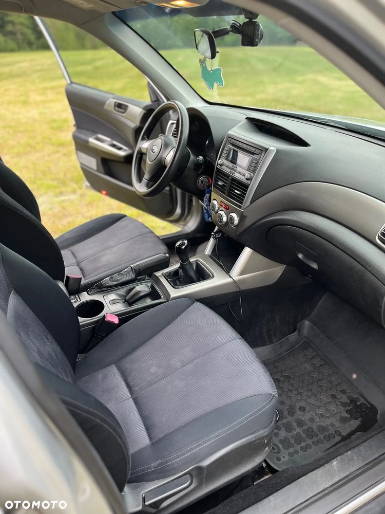 Subaru Forester 2.0 XA Euro5 - 8