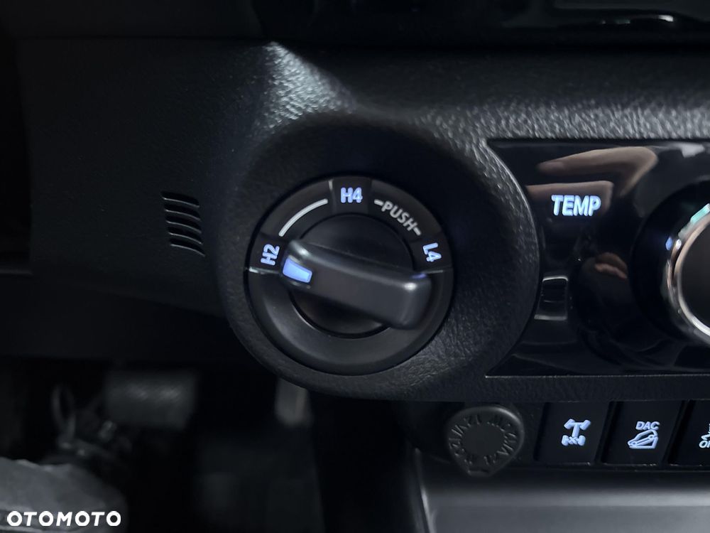 Toyota Hilux 2.4 D-4D Double Cab SR5 4x4 - 27