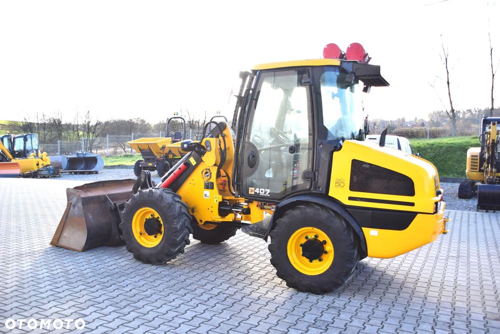 JCB 407 - 8