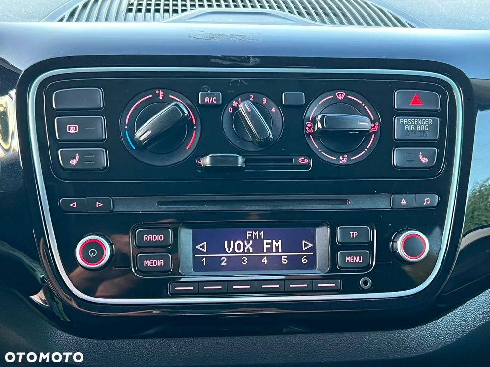 Volkswagen up! high - 32