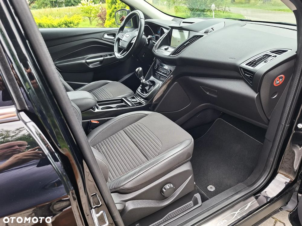 Ford Kuga 1.5 EcoBoost 2x4 Titanium - 18