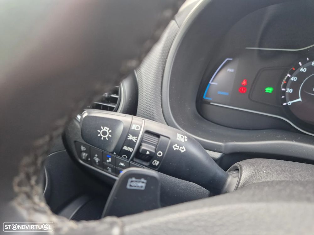 Hyundai Kauai Premium - 35