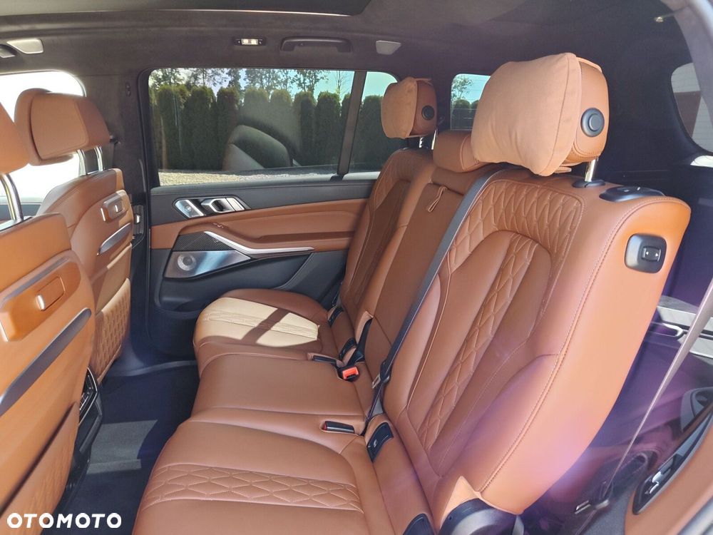 BMW X7 - 18