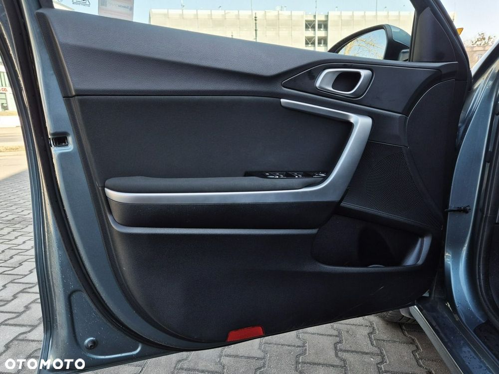 Kia Ceed 1.5 T-GDI M DCT - 11