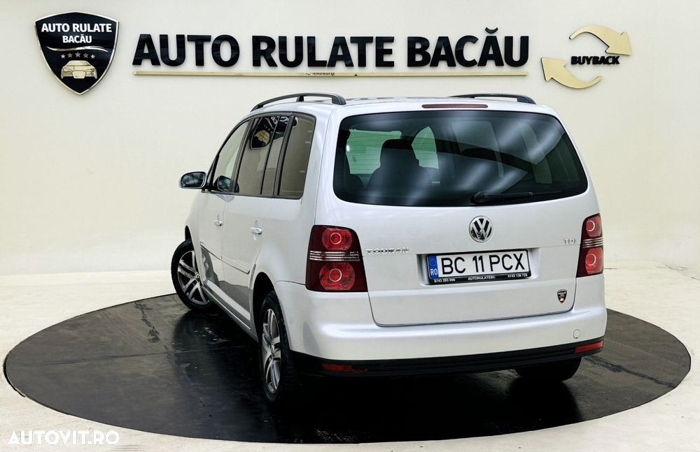 Volkswagen Touran - 7