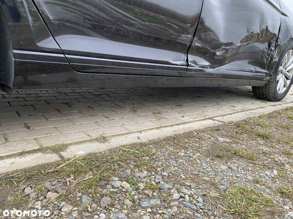 Volkswagen Passat Variant 1.6 TDI SCR DSG - 21