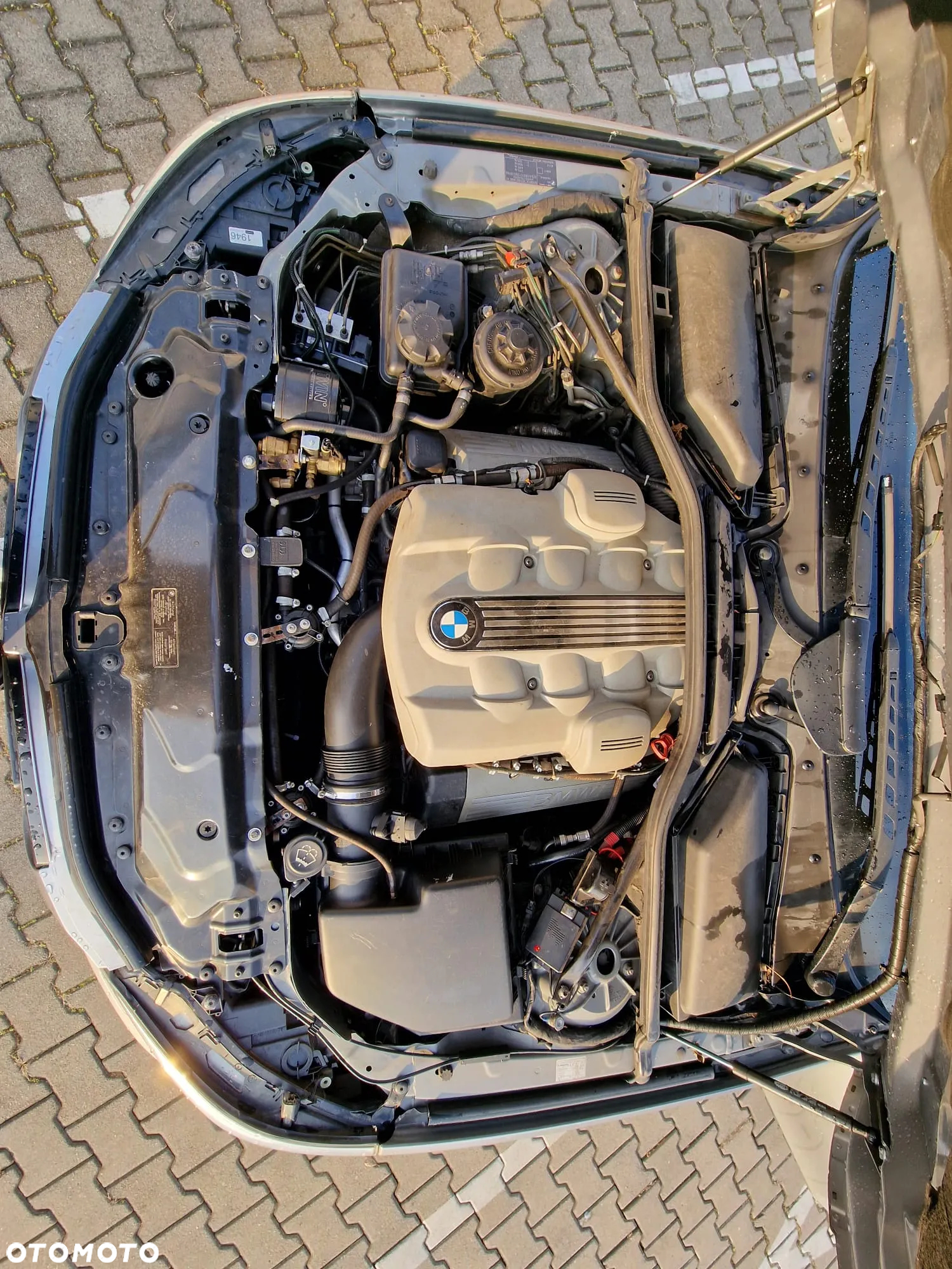 BMW Seria 5 545i - 12