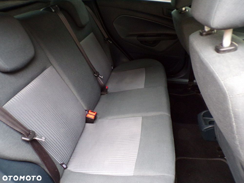 Ford Fiesta - 26